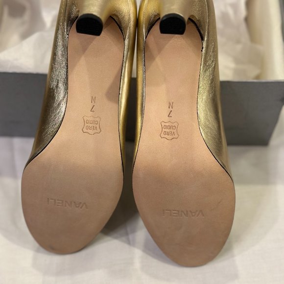 Vaneli - Picture 5 of 5